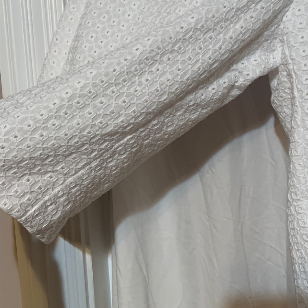Sharagano White Eyelet Cotton Women's Bermudas with front & back pockets. NWOT - Picture 3 of 7